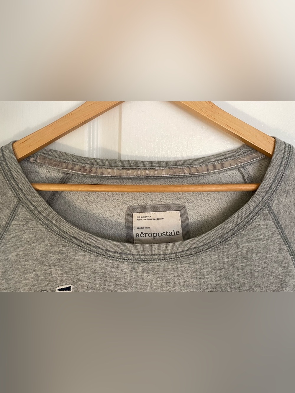 Aeropostale off-the-shoulder sweatshirt - Picture 2 of 6